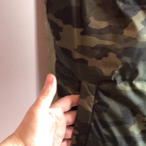 Core life camo vest size medium - Picture 2 of 5